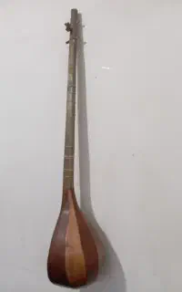 3تار دست ساز چوبی