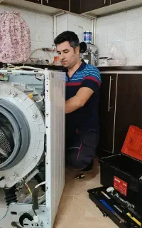 تعمیر و نصب لباسشویی درب جلو در منزل شما.تعمیرکار