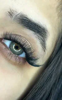 تخصصی رنگ احیامو ،کاشت ناخن مژه،پرسینگ،شنیون،میکاپ