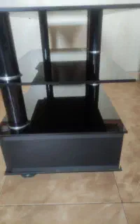 میز تلویزیون شیشه ای