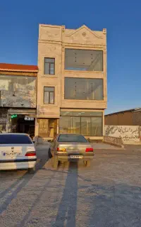 مغازه اجاره ای حاشیه جاده کلات درآبد.۳طبقه