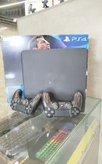 کنسول ps4 slim