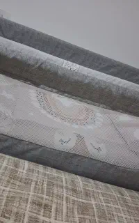 گهواره کنار مادر