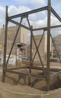 جوشکار اسکلت  برشکاری هوا گاز سازه نگهبان راه‌پله