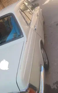 ماشین پیکان فروشی