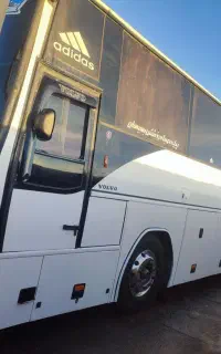 اتوبوس بی 12