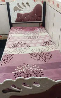 دوعدد تخت و دو عدد کمد