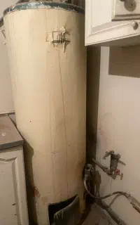 ابکرمکن ایستاده