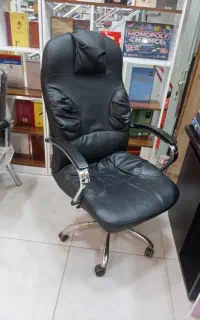 صندلی مدیریت شیک و سالم
