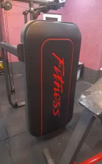 باشگاه بدنسازی جاروکش در حد نو