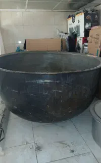 دیگ مسی بزرگ