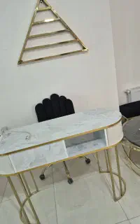 ناخنکار یا تو هر لاینی هستی با مشتری ثابت