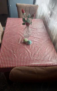 میز غذاخوری با ۴تا صندلی