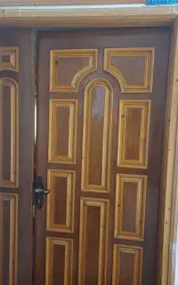 در هال پذیرایی