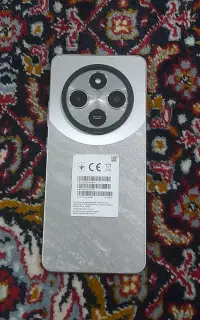 گوشی پوکو اس ۷۵ با یک گوشی نوت ۱۳ اوزش میکنم پ
