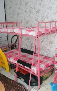تخت دو طبقه