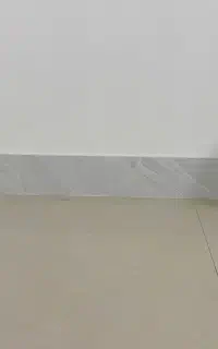به  یه شاگرد‌ ماهر کاشی کار نیازمندیم روزی ۱۵۰۰