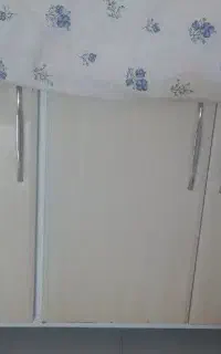 یک کابینت سه درب
