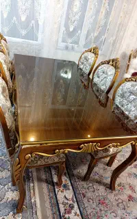 میز غذاخوری سلطنتی