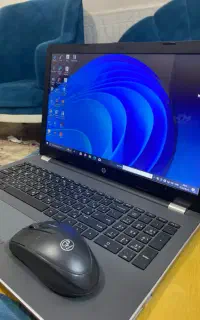 لپتاپ برند hp کاملا تمیز و کم کار