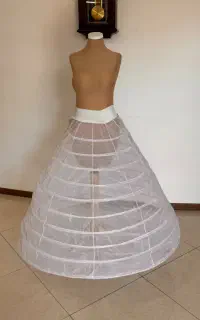 ژیپون لباس عروس و لباس مجلسی