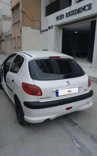 206 تیپ 2