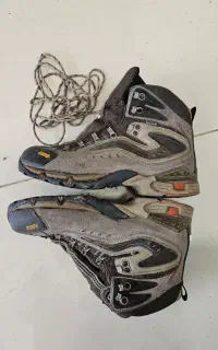 کفش کوهنوردی