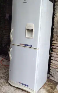 یخچال فریزربردنا۷۰۱بدون برفک فابریک نو