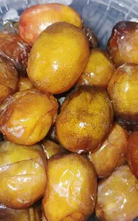 رطب خاصه درجه ۱ (جم)