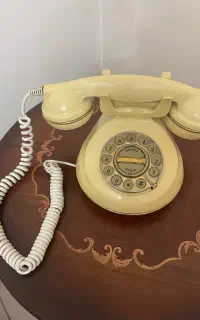 تلفن قدیمی
