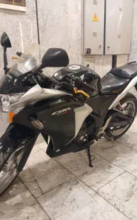 cbr250 سی بی ار ۲۵۰