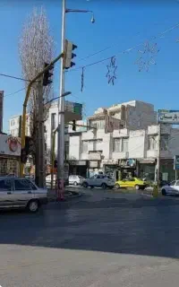شریعتی 7متر با دهنه 4متر شلوغ ترین مسیر تجاری شهر