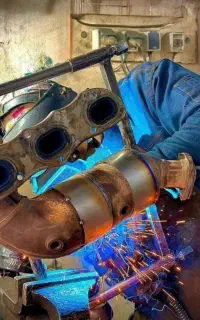 تعمیر و تعویض تخصصی انواع اگزوز و کاتالیزور ضمانتی