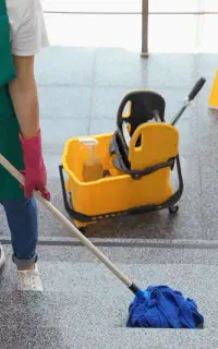 درخواست نظافتچی راه پله