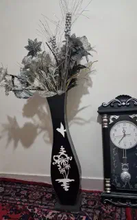 ساعت و گل مصنوعی