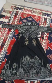 لباس سنتی زنانه بلند