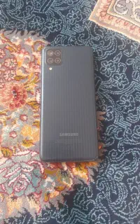 گوشی سامسونگ M12