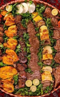 تهیه غذایی میزبان(غذای مجالس و شرکت ها)