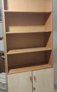 کتابخانه کتابخانه نو وسالم بدون زدگی و شکستی