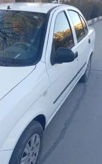 تیبا صندوقدار سفید مدل۱۴۰۰