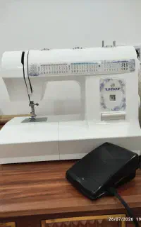 چرخ خیاطی لایونزا