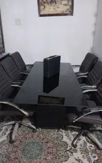 میز کنفرانسی