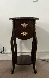 میز تلفن کاملا نو