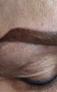 تتو ابرو وبدن