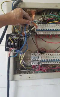 خدمات برقی ساختمان