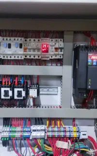 خدمات فنی برق