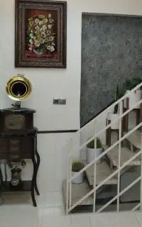 گرامافون و میز
