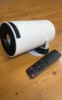ویدئو پروژکتور قابل حمل مدل HY-300