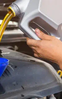 دوره صفر تا صد تعویض روغن خودرو با مدرک معتبر