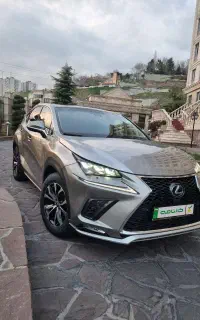 لکسوسnx300 مدل2017تحت ضمانت کارنامه